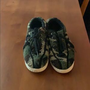 Tretorn Fuzzy Camo Tennis Sneakers
